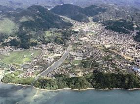 竹原第5地区の街並みを空から写した航空写真