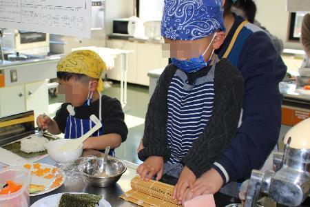 恵方巻づくり