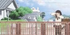 橋の欄干で構図を確かめている主人公がいるアニメたまゆらの1シーン