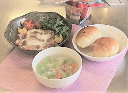白菜とベーコンのスープ