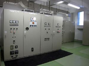 1階にある高圧変電設備の写真