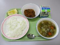 ドライカレーと広島野菜のごろごろスープとりんご