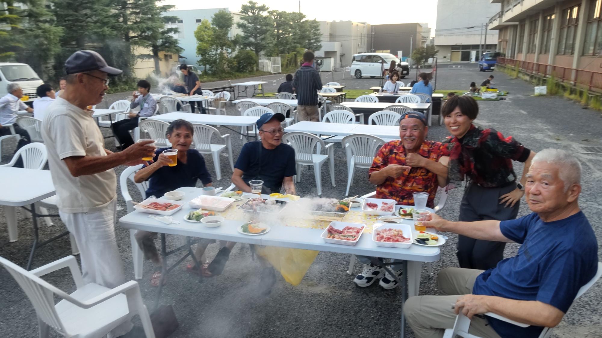 HaReNiWaBBQ 写真（友人との集合写真）